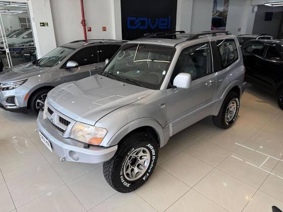 MITSUBISHI PAJERO FULL 3.8 4X4 V6 24V GASOLINA 2P AUTOMÁTICO